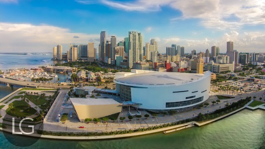 Bienes raíces en Miami sin viajar: skyline de Downtown para inversionistas latinoamericanos 2026