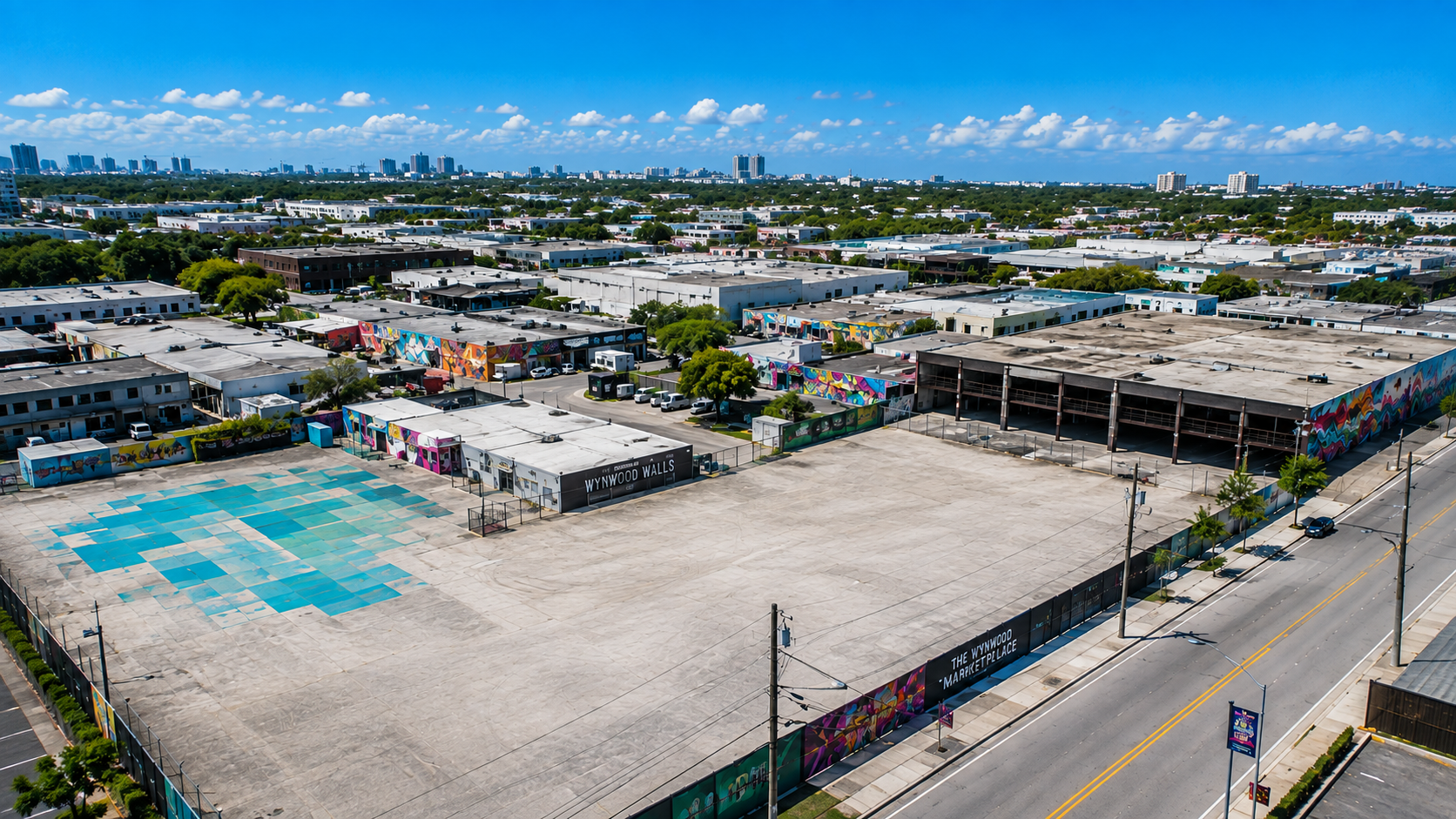 Vista aérea de Wynwood Miami mostrando la transformación del barrio de bodegas abandonadas al distrito cultural más visitado de la ciudad