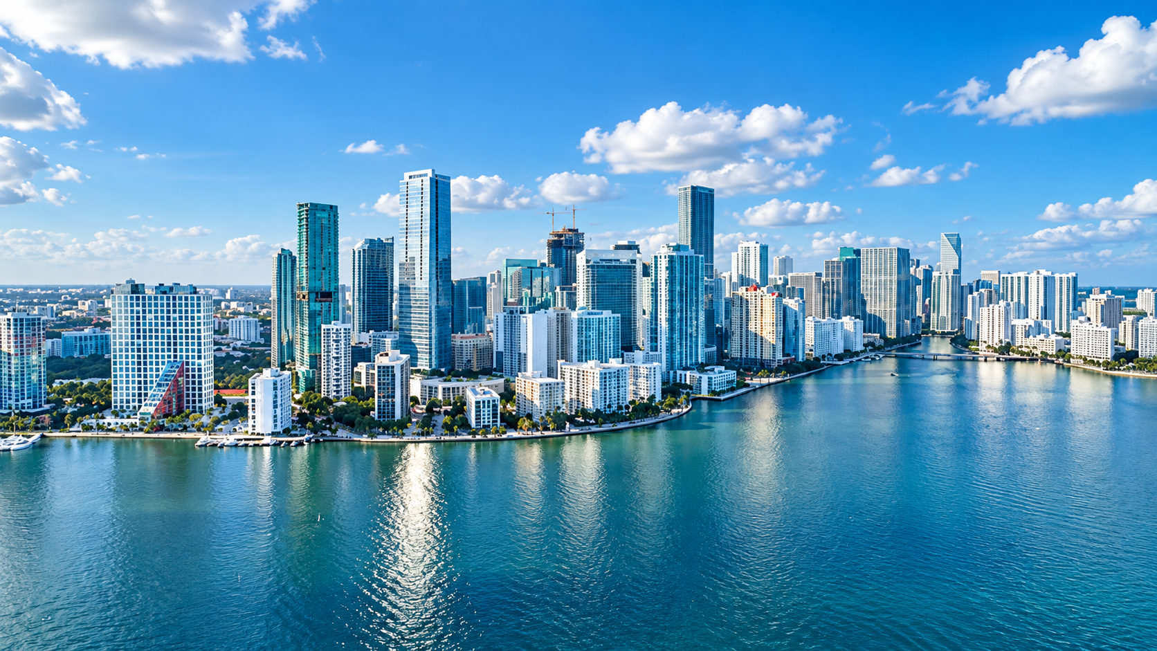 Inversionista latinoamericano aprovechando el dólar débil para invertir en Miami con más poder de compra en 2026