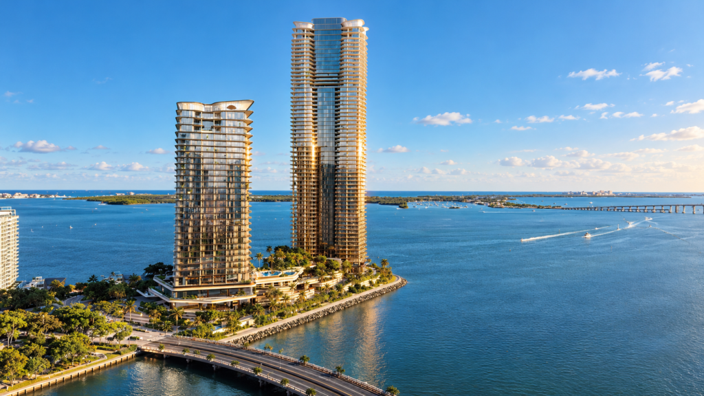 Grúas en Brickell y Downtown mostrando las etapas de la preconstrucción en Miami, con edificios vendidos antes de construirse